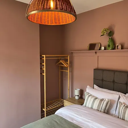 No 42 Ashville Avenue بيت للعطل *